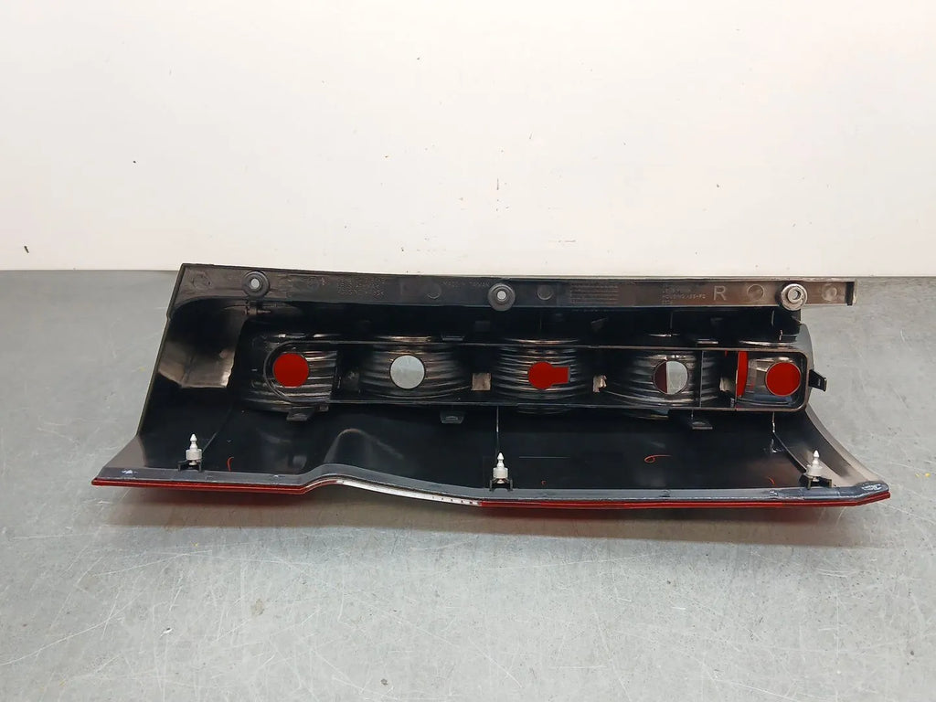 9068200264: Rücklicht für Mercedes-Benz SPRINTER 3,5-t Van (B906)