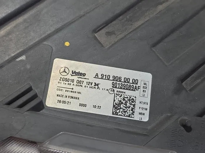 A9109060000: Scheinwerfer für Mercedes-Benz SPRINTER 3,5-t Van (B906)