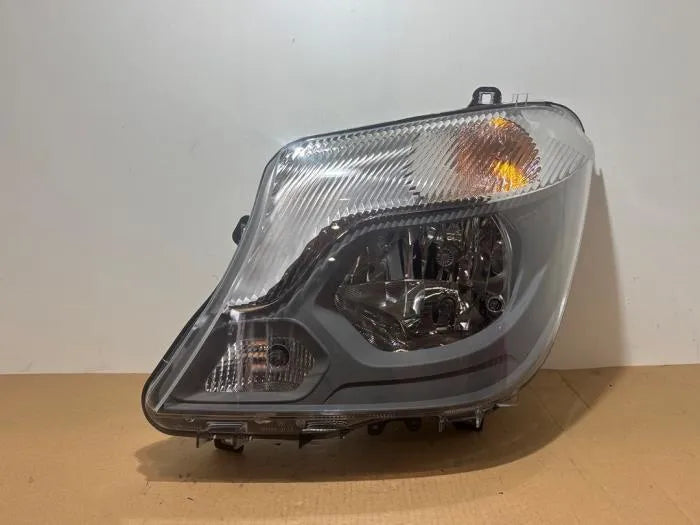 A9068202361: Scheinwerfer für Mercedes-Benz SPRINTER 3,5-t Van (B906)